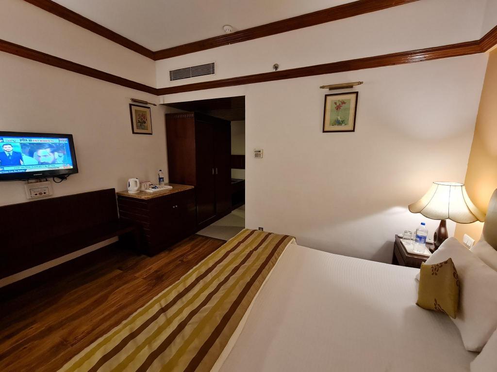 Mastiff Grand Regal Resort Arrah 34/42