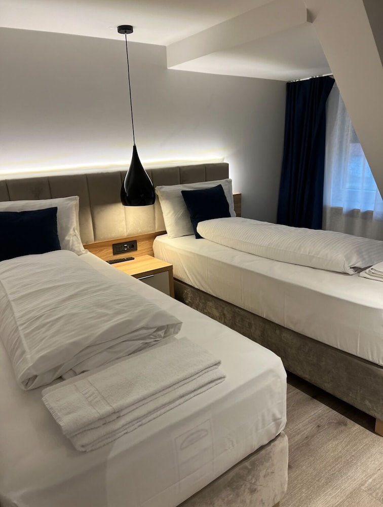 Hotel Wilder Mann 6/50