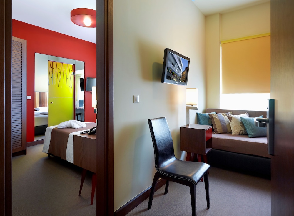 Lato Annex Boutique Rooms 24/36