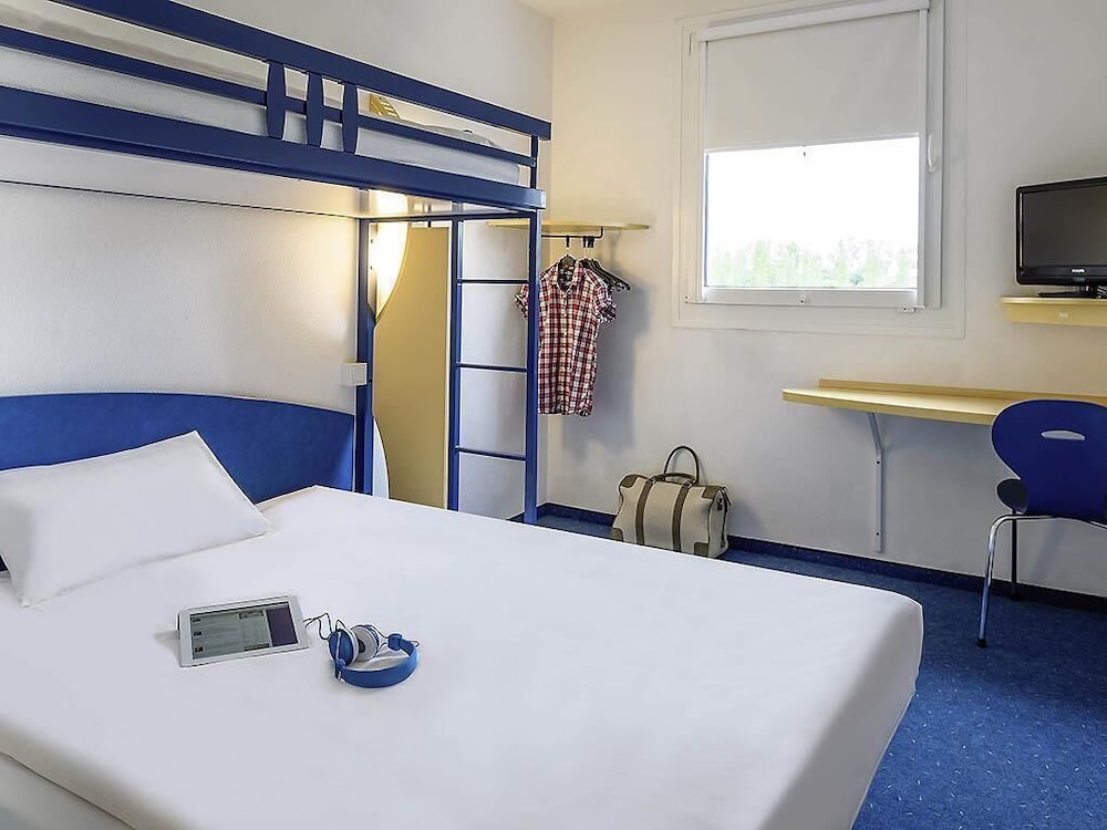 Ibis Budget Rochefort 23/50