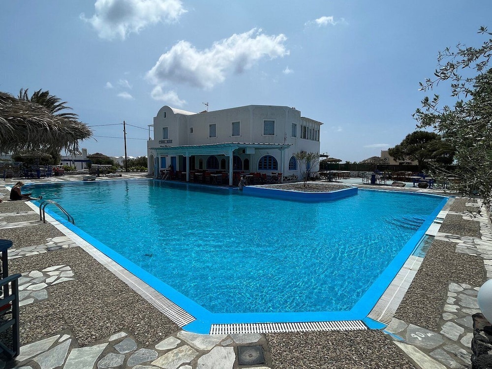 PERISSA HOTEL 4/50