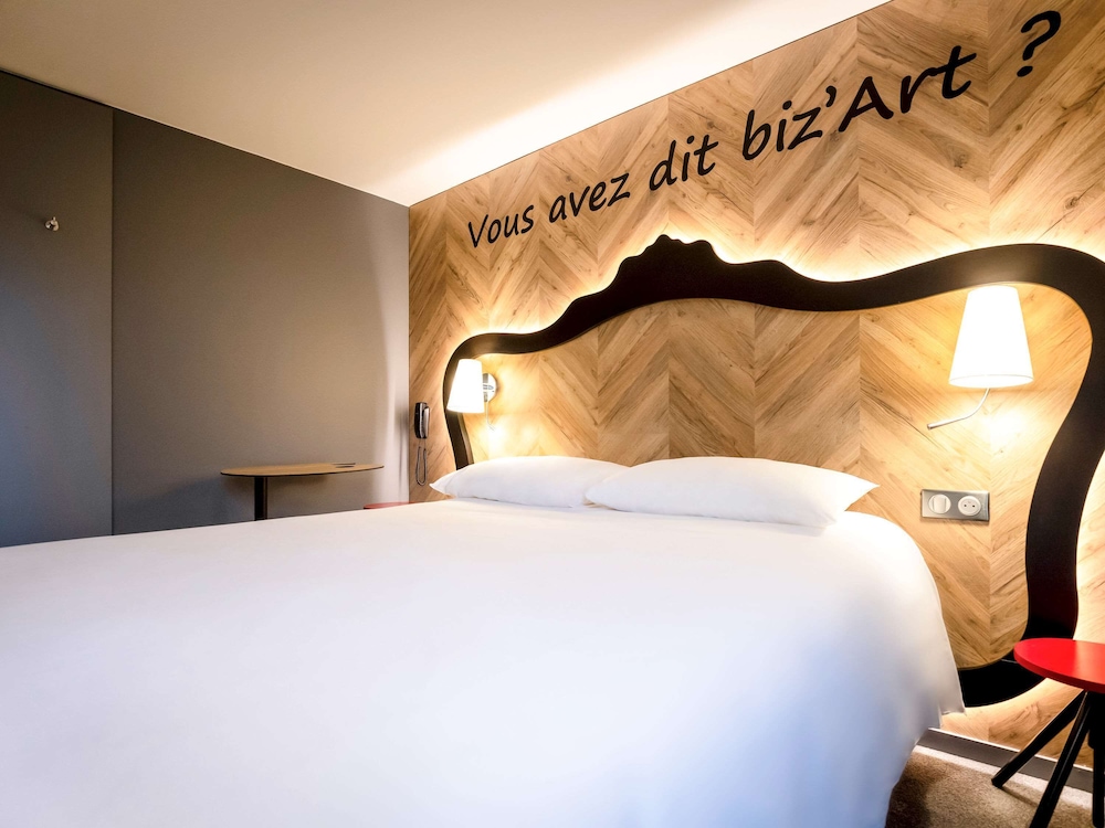 Ibis Styles Douai Gayant Expo Train Station 12/71
