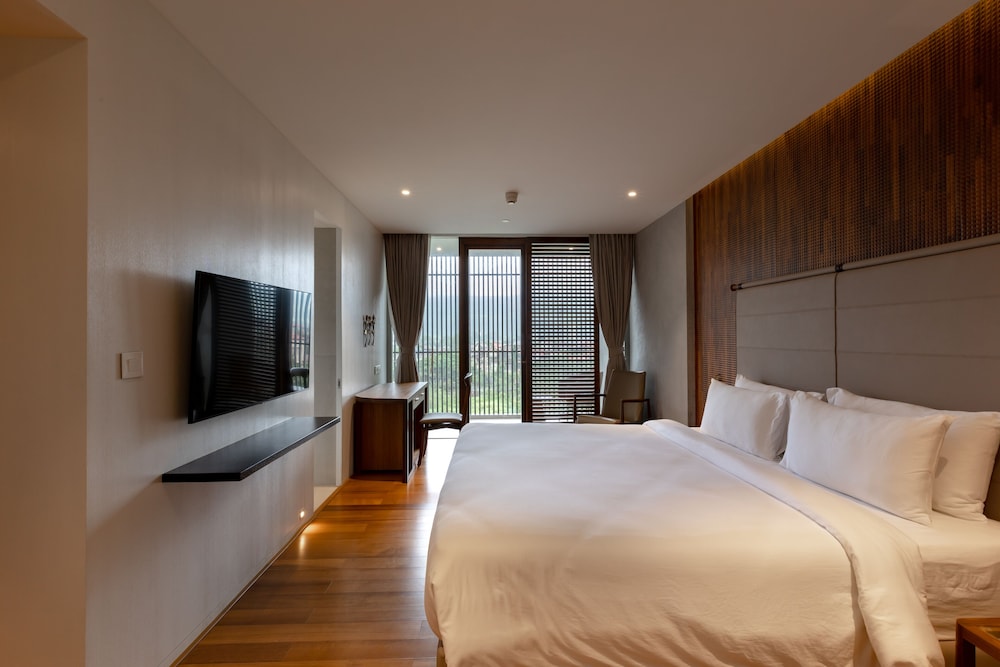 Radisson Resort and Spa Lonavala 15/76