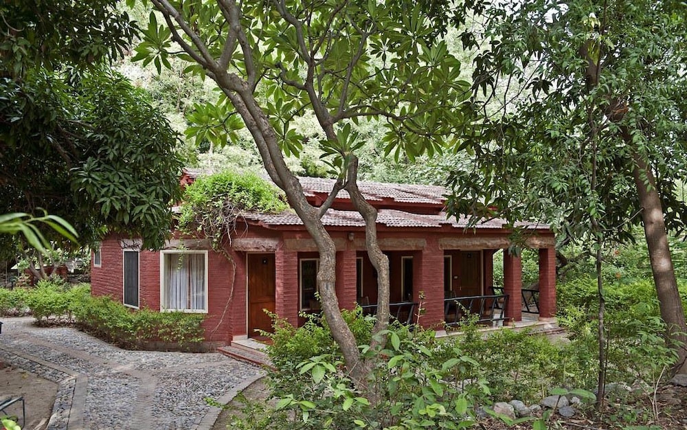WelcomHeritage Maharani Bagh Orchard Retreat 2/47