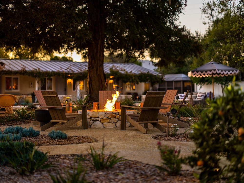 Meadowlark Inn 23/29