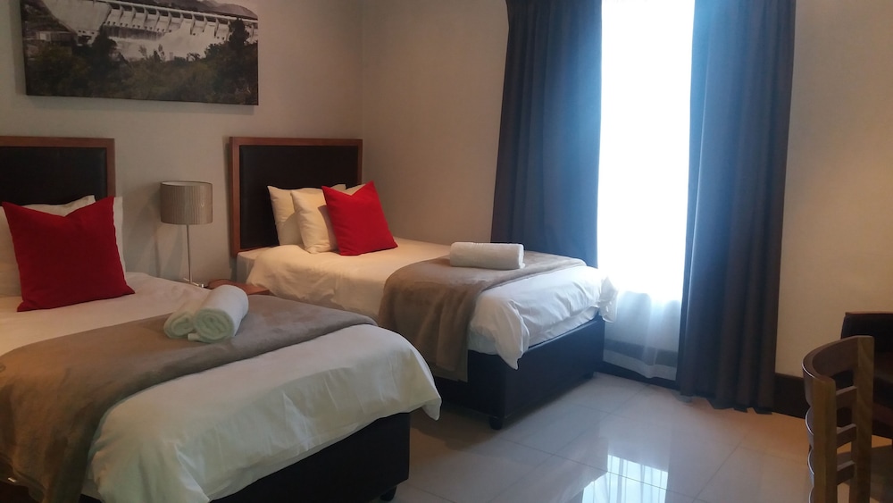 Clanwilliam Hotel by Country Hotels 3/28