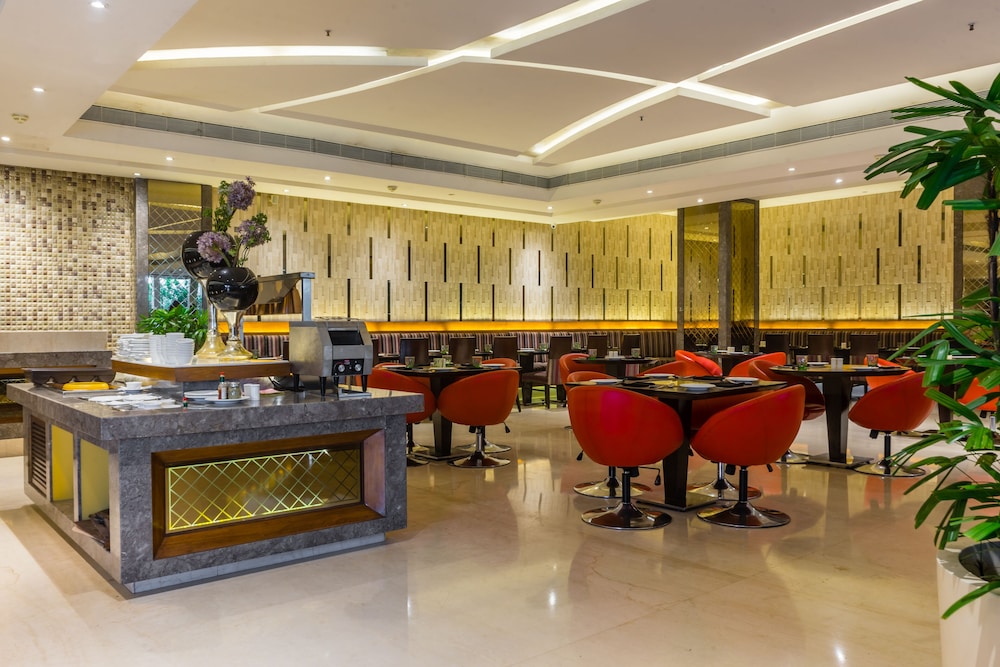 The Landmark Hotel 5/49