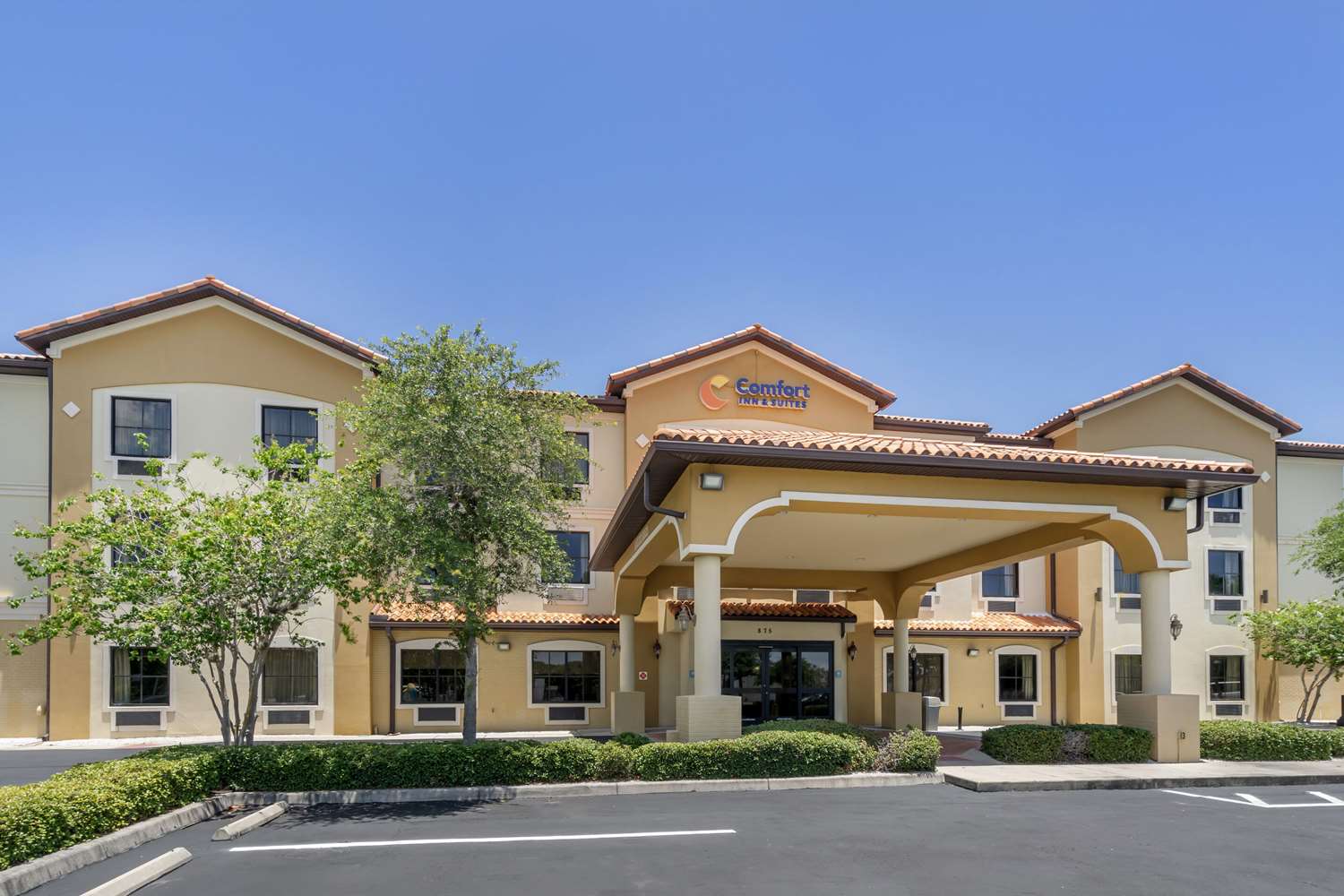 Comfort Inn & Suites Northeast - Gateway photo3