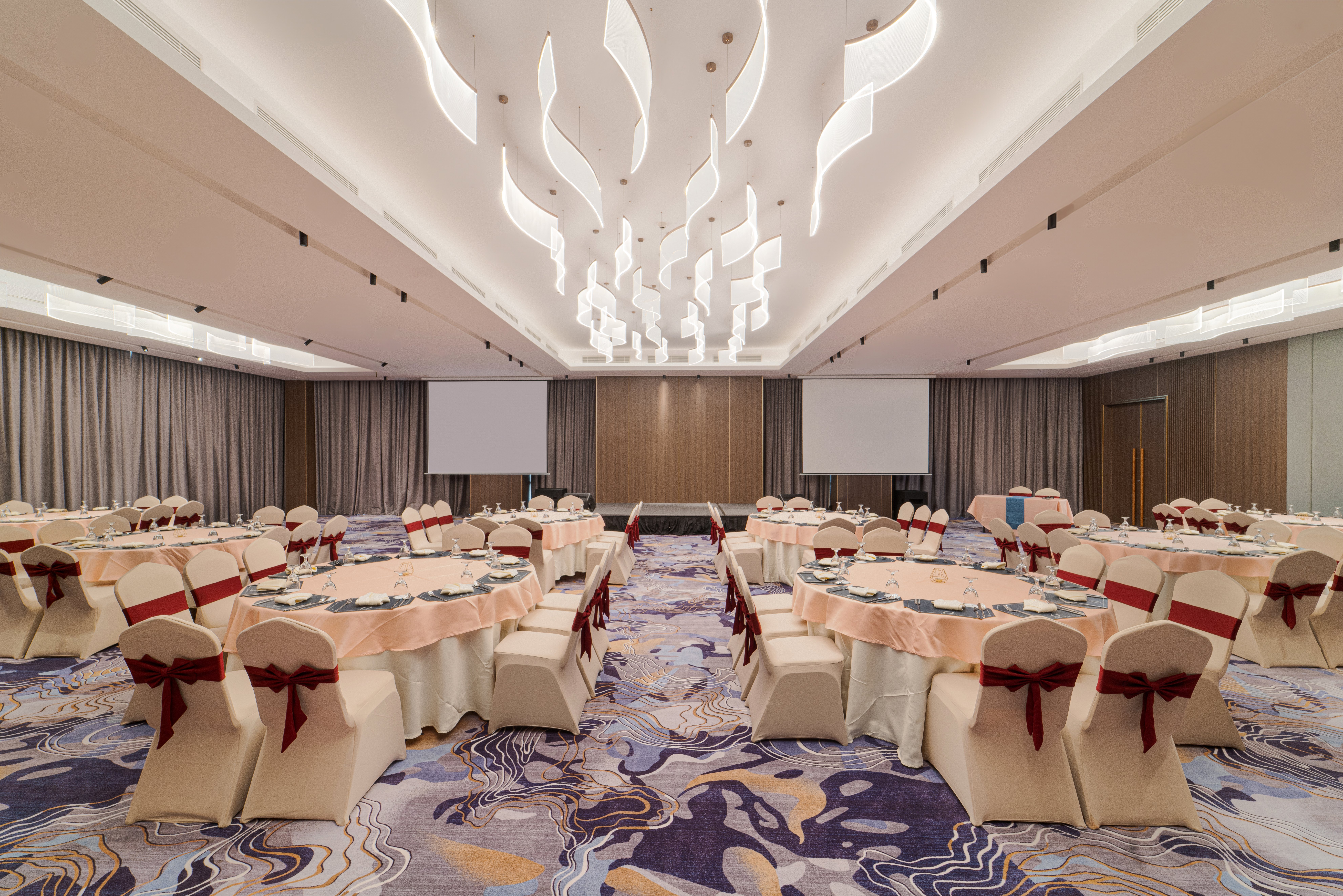 Oakwood Hotel and Apartments Grand Batam 22/24