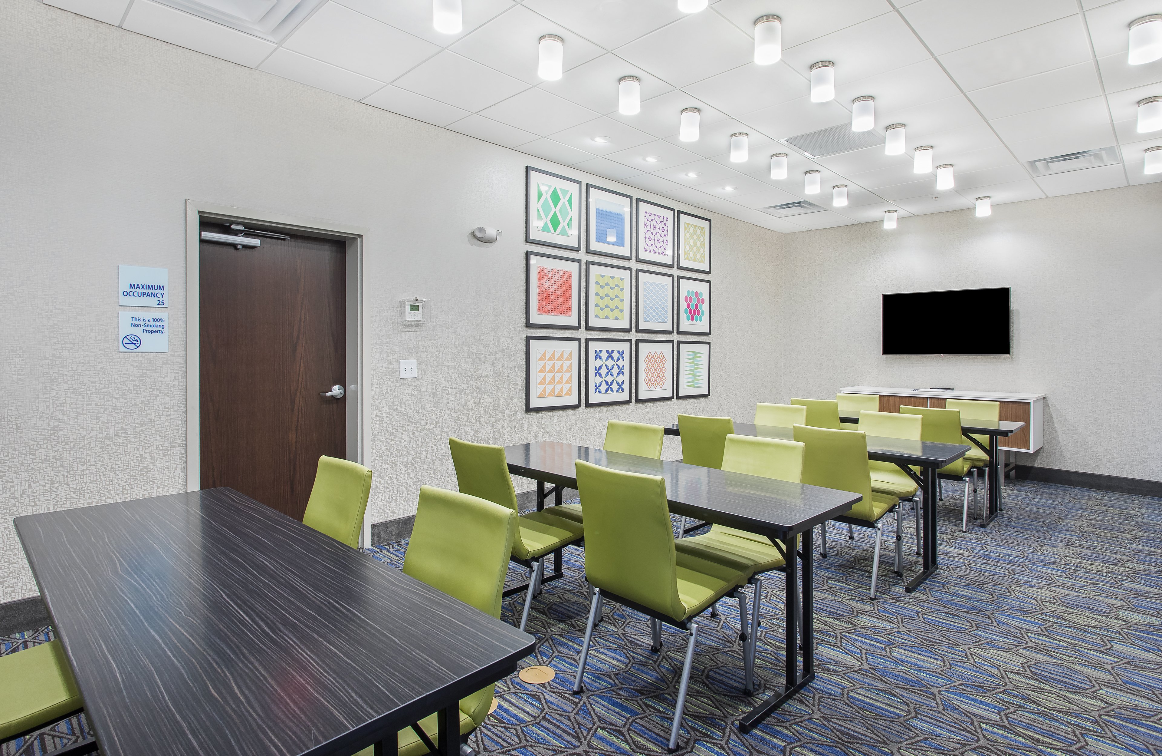 Holiday Inn Express Williamsburg 61/66