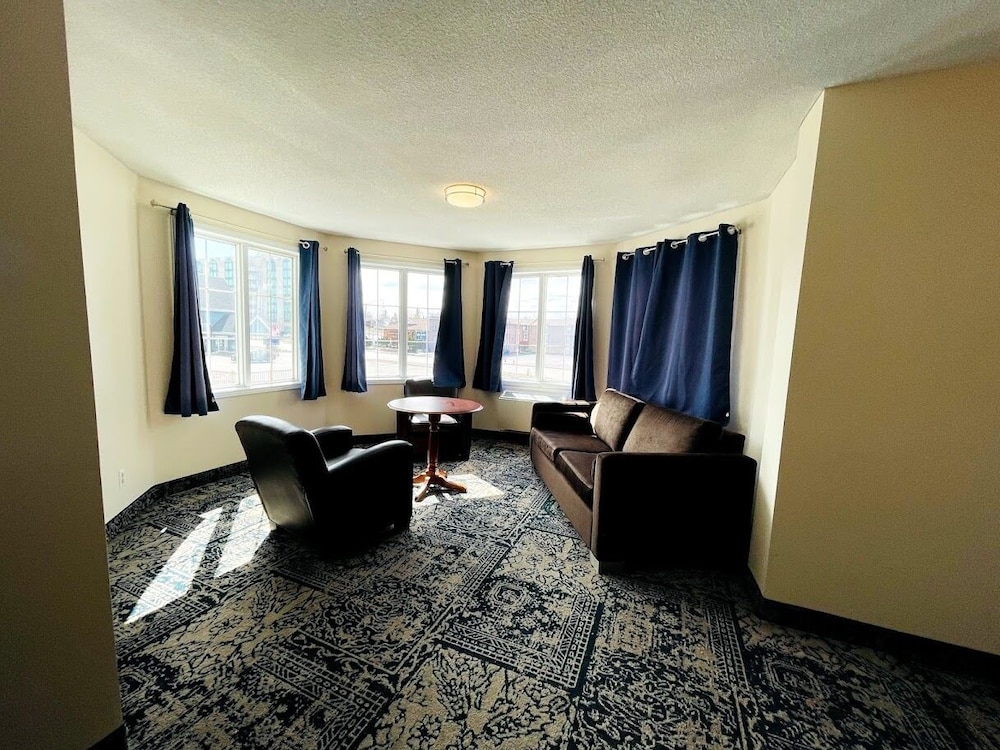 The Universal Inn And Suites 50/67