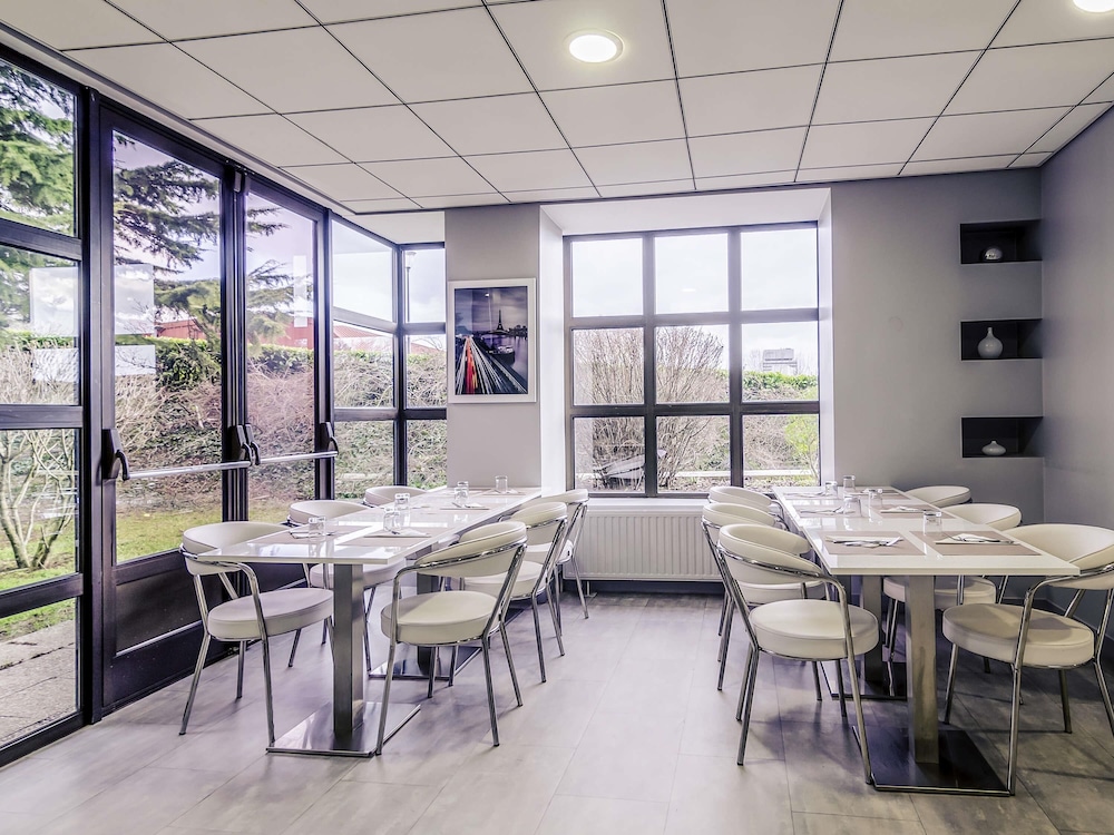 MERCURE CERGY PONTOISE CENTRE 51/70