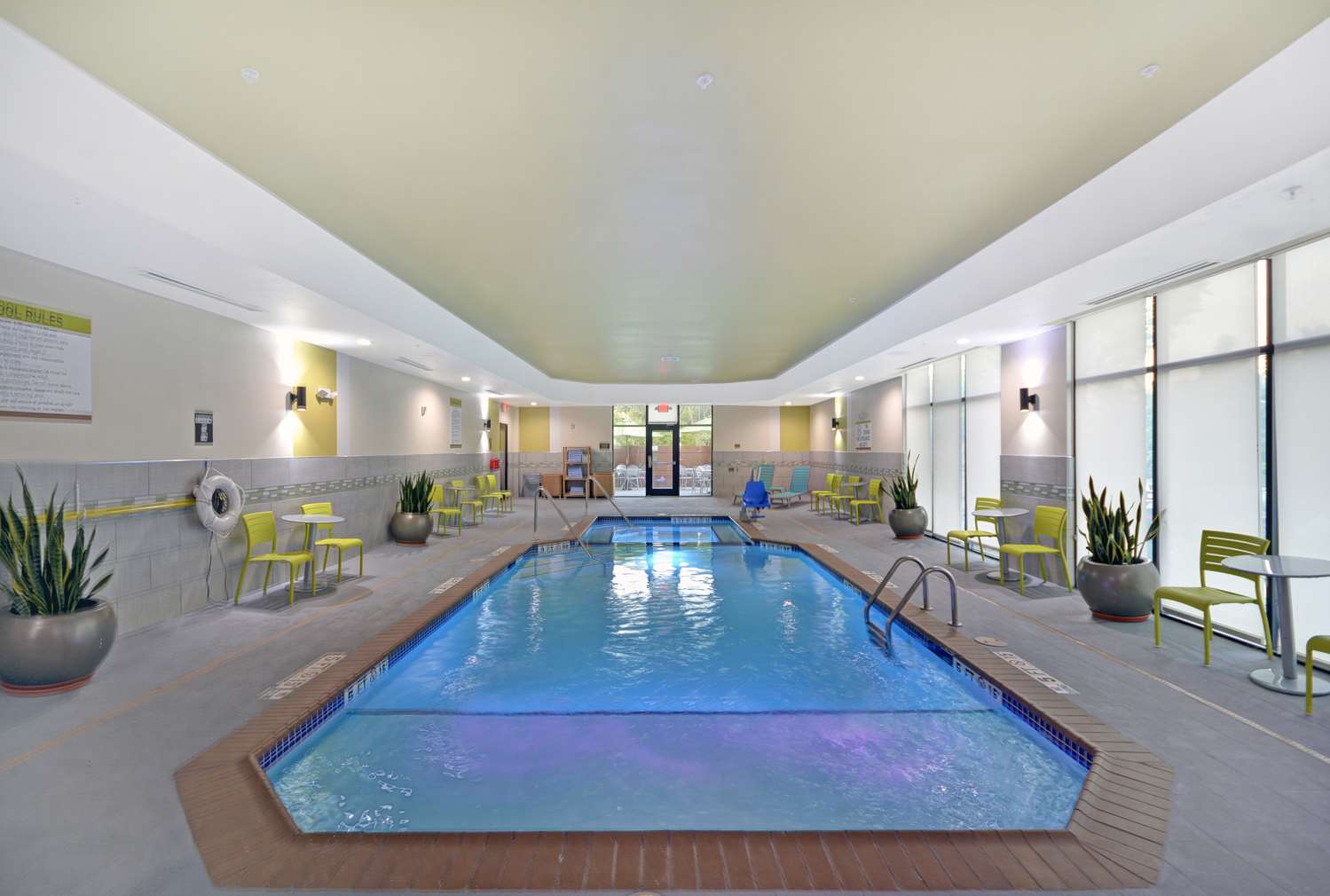 swimming pool spa