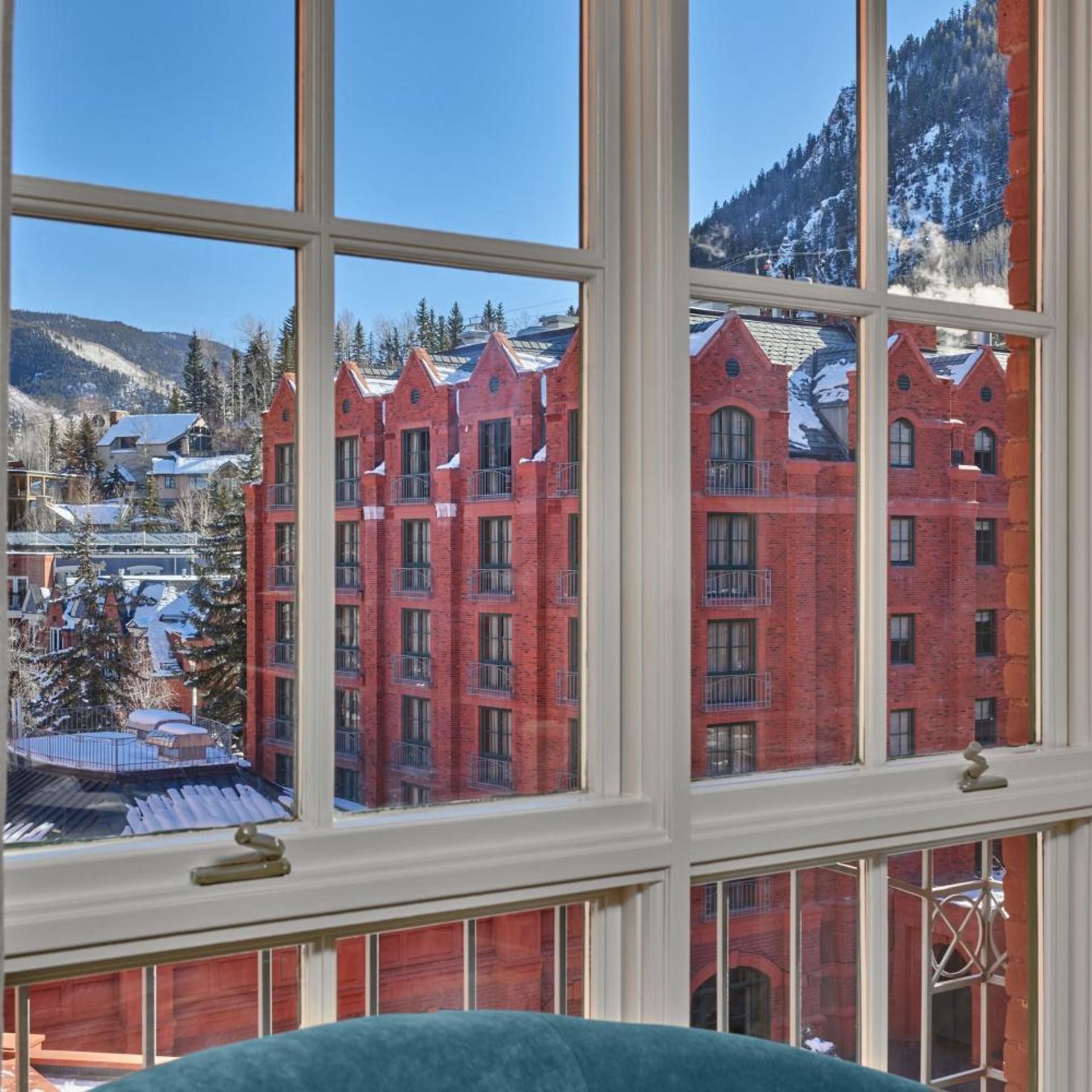 St Regis Aspen Resort 24/50