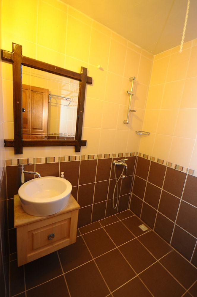 Koyevi Olympos Countryhouse 50/50
