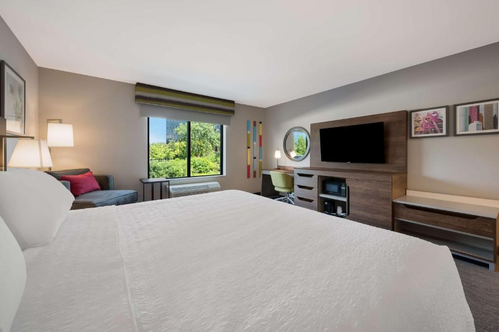 A Victory Hotel and Suites 11/60