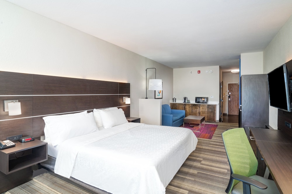 Holiday Inn Express And Suites Winona North 34/68
