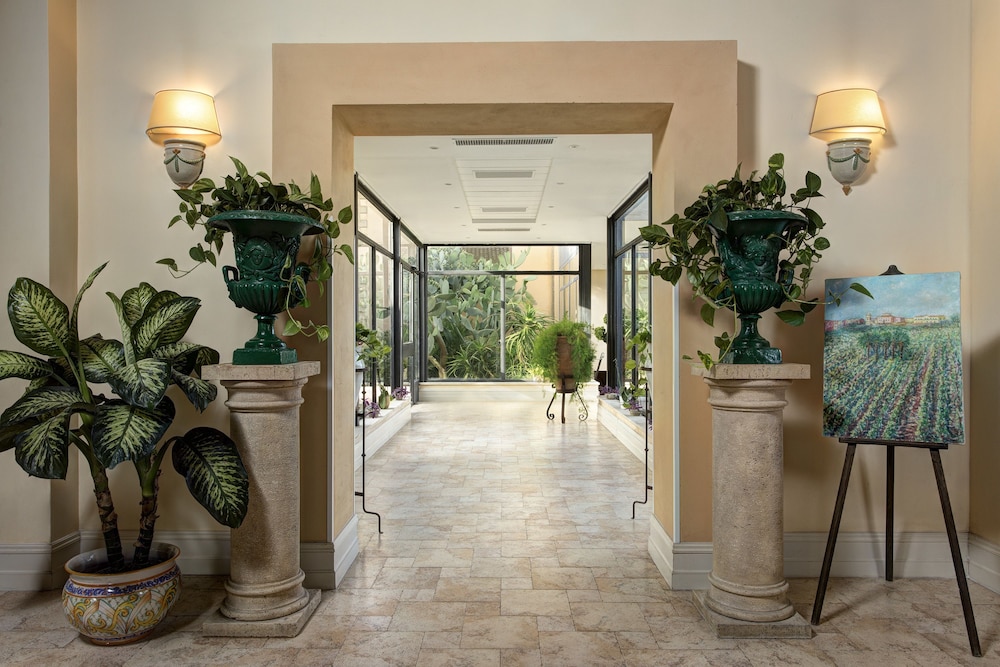 lobby