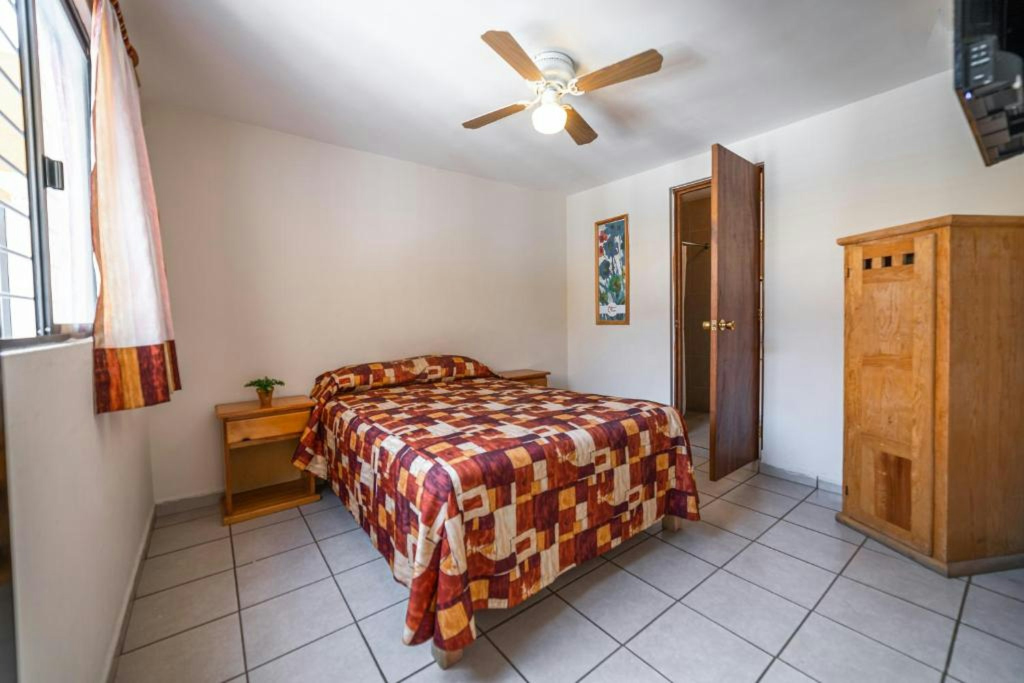 Hotel Meson de Isabel 6/19