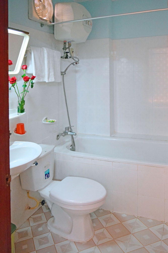 Phong Nha Hotel Hue 30/31