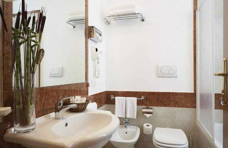 Hotel Milton Roma 48/50