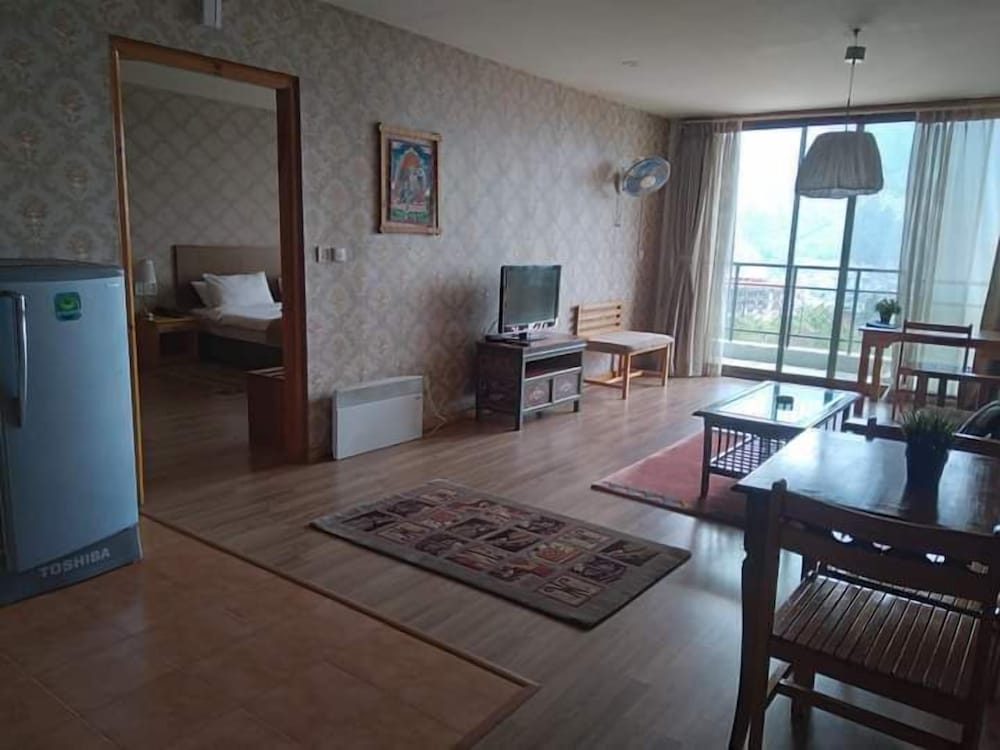 Bhutan Suites 19/34