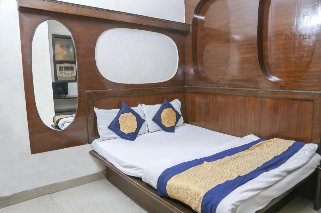 Hotel Konark 12/25