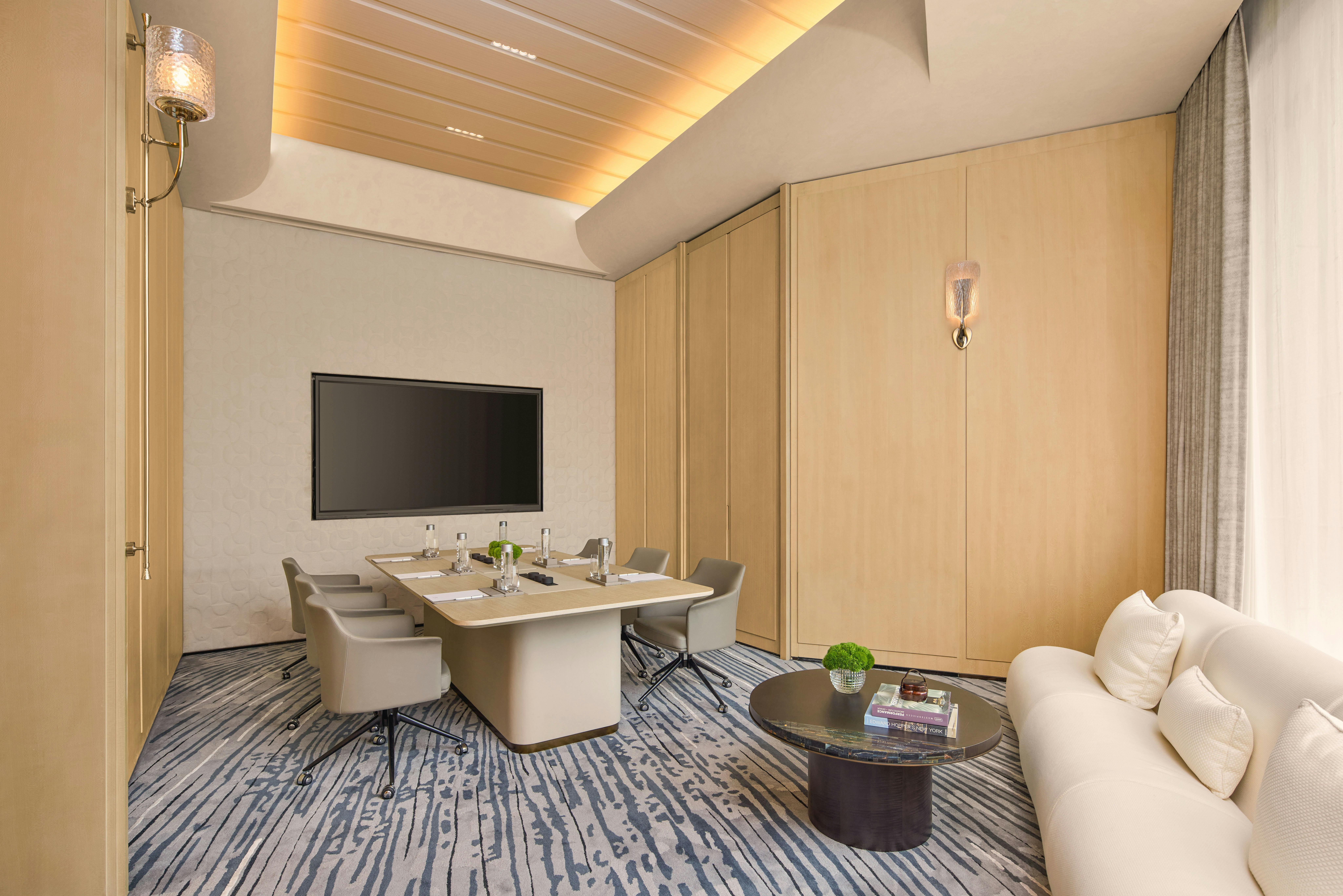 Waldorf Astoria Shanghai Qiantan 37/46