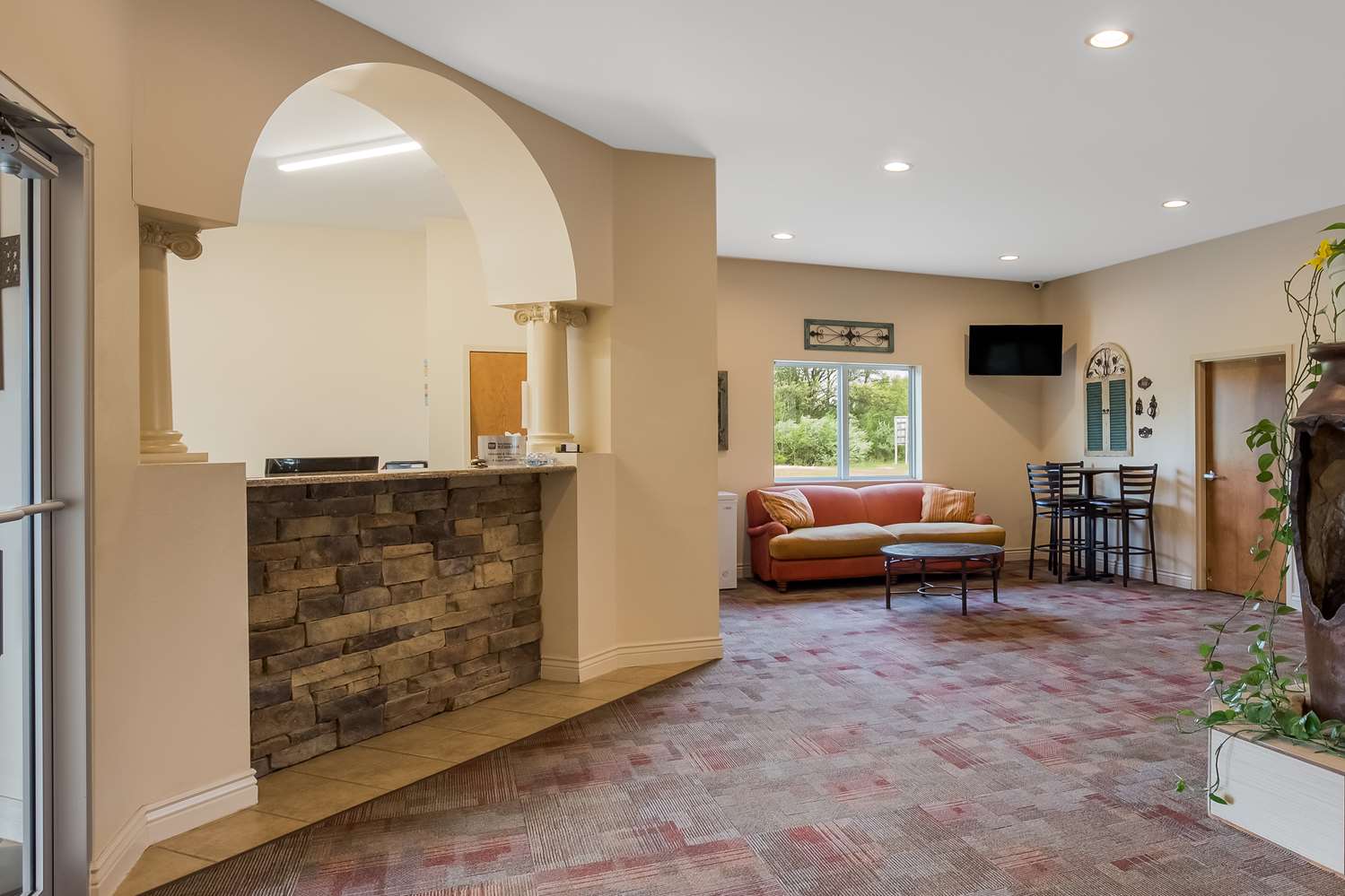 SureStay Hotel By Best Western Whittington 4/12