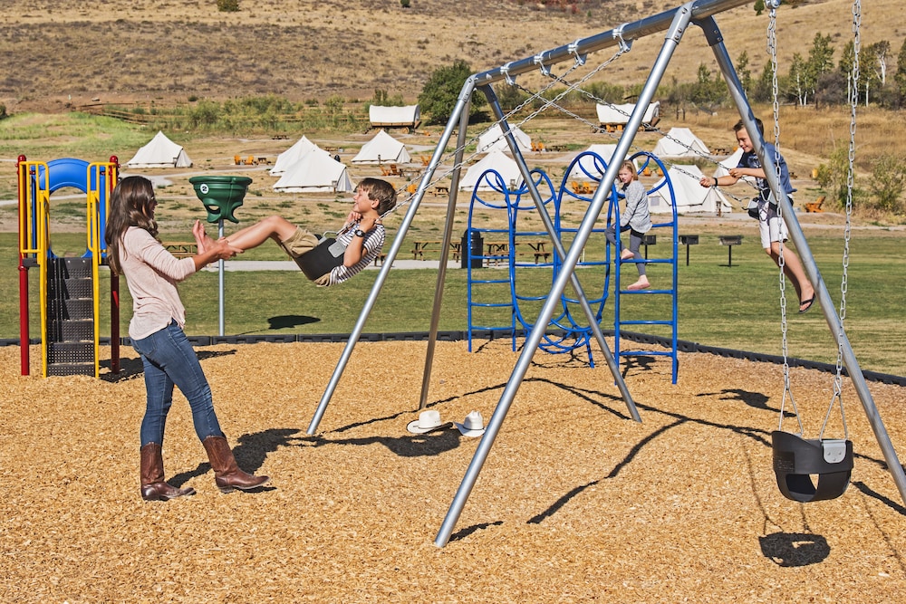 Conestoga Ranch Glamping Resort 80/100