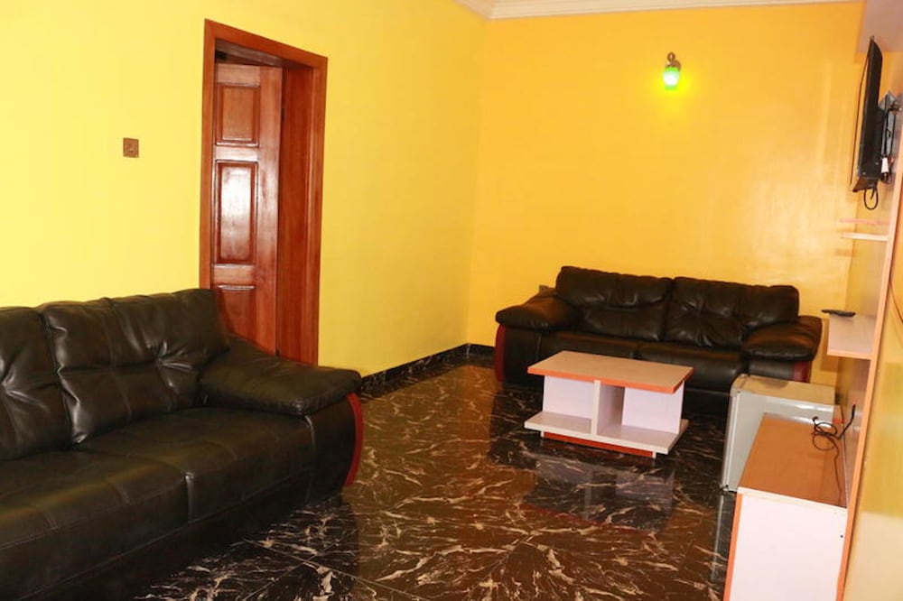 Resdon Hotel And Suites 12/15