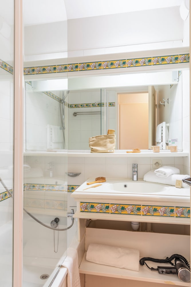 1 Bedroom, Apartment, Twin Beds, Sofa, Balcony or Terrace، PIERRE AND VACANCES VILLAGE CLUB PONT ROYAL EN PROVENCE 12/13