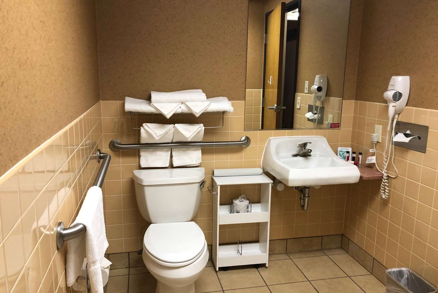 Travelodge Inn Suites Deadwood 68/73