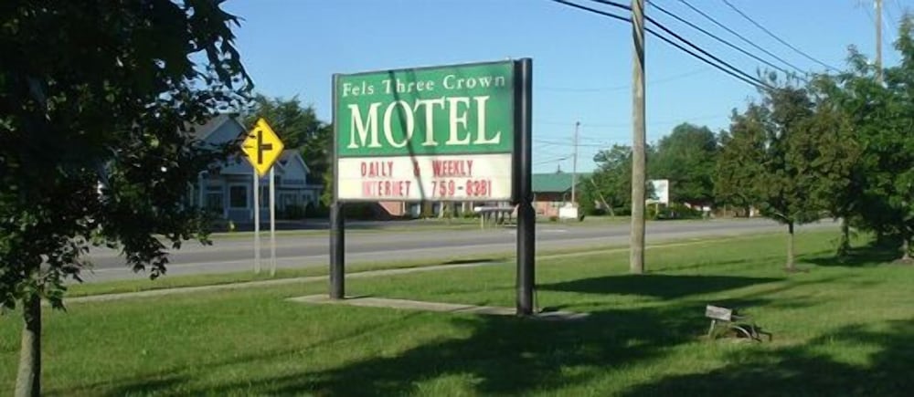 Fels Three Crown Motel 14/20