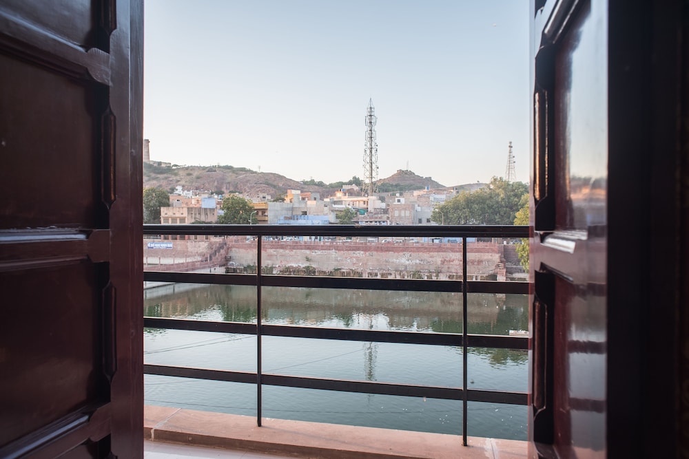 JEE RI HAVELI 30/50