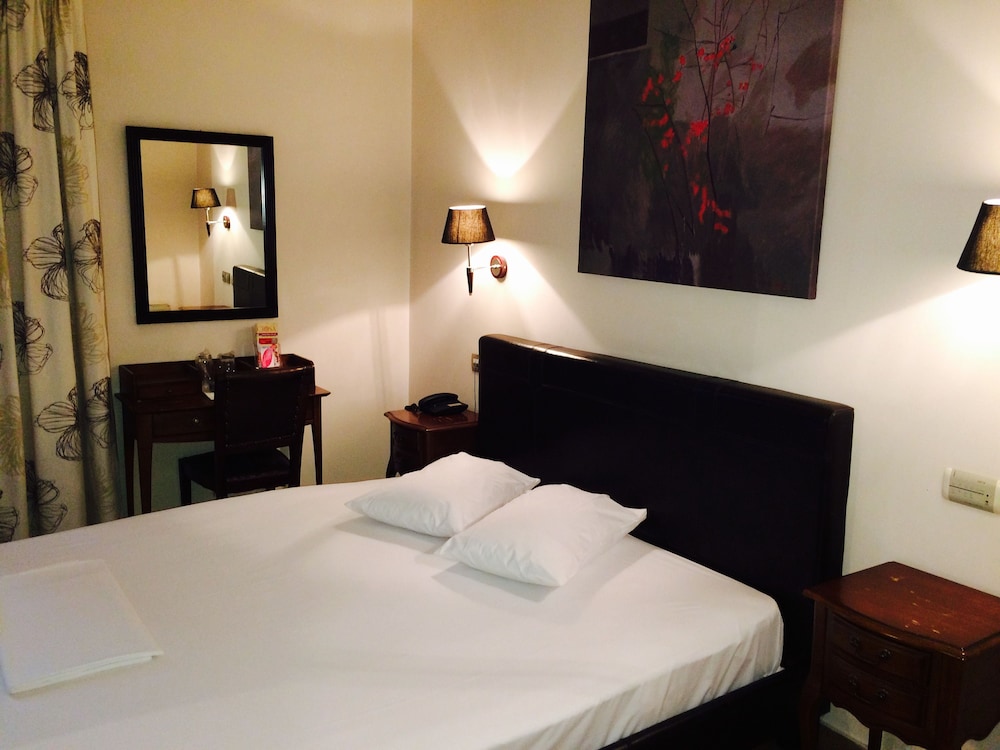 Olympic Hotel 14/50