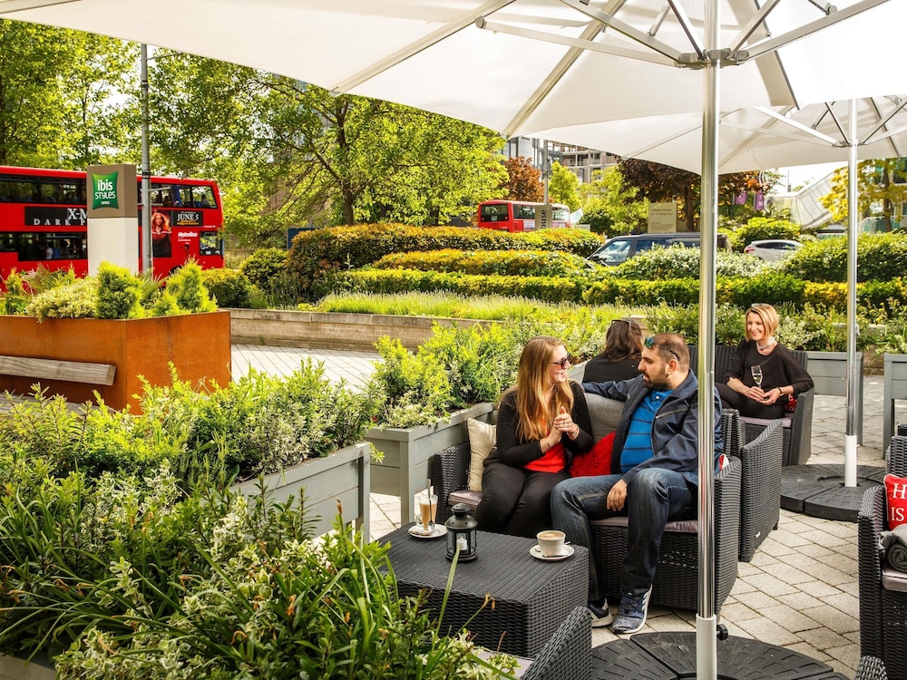 IBIS STYLES LONDON EALING 72/76
