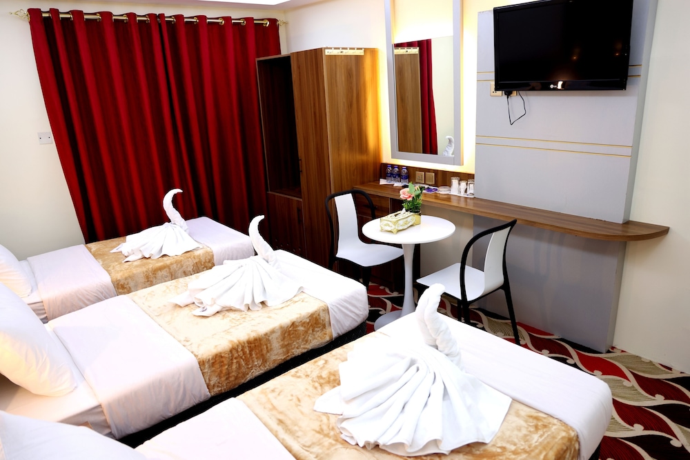 Tanha Park Hotel 36/52