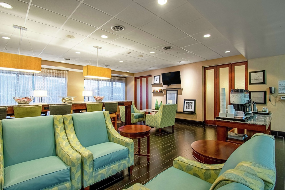 Hampton Inn Pine Grove 15/58