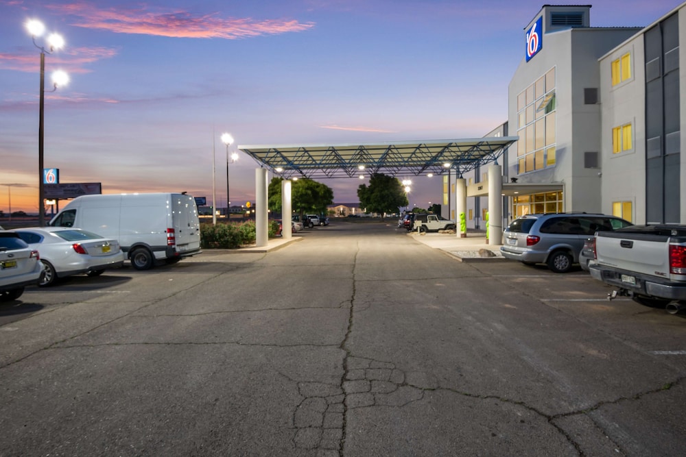 Motel6 Roswell, NM 32/45