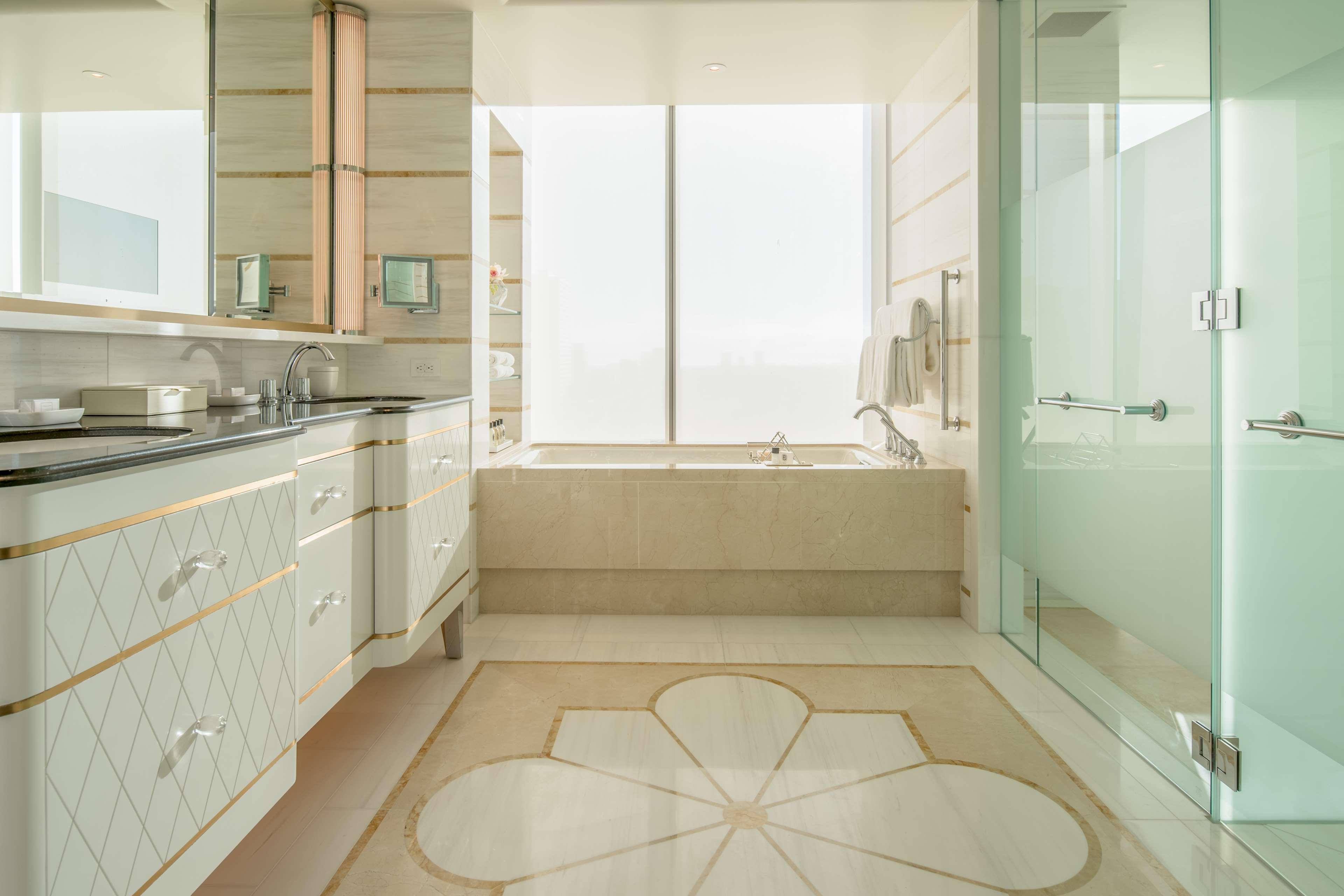 Governor, Penthouse Suite