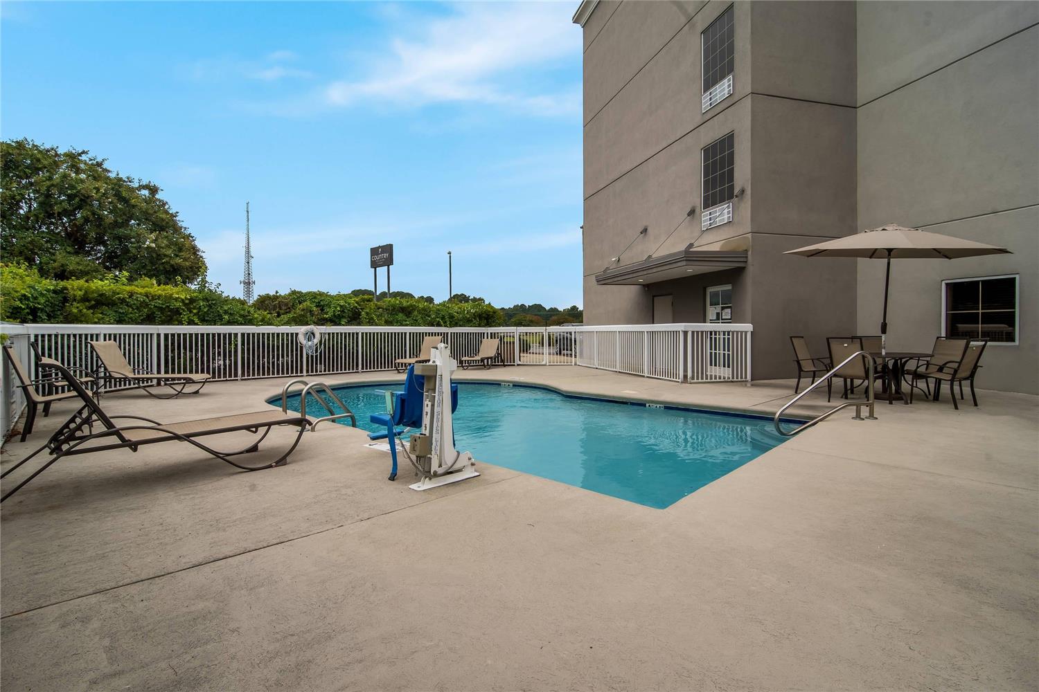 Country Inn and Suites By Radisson Goldsboro Nc 22/24