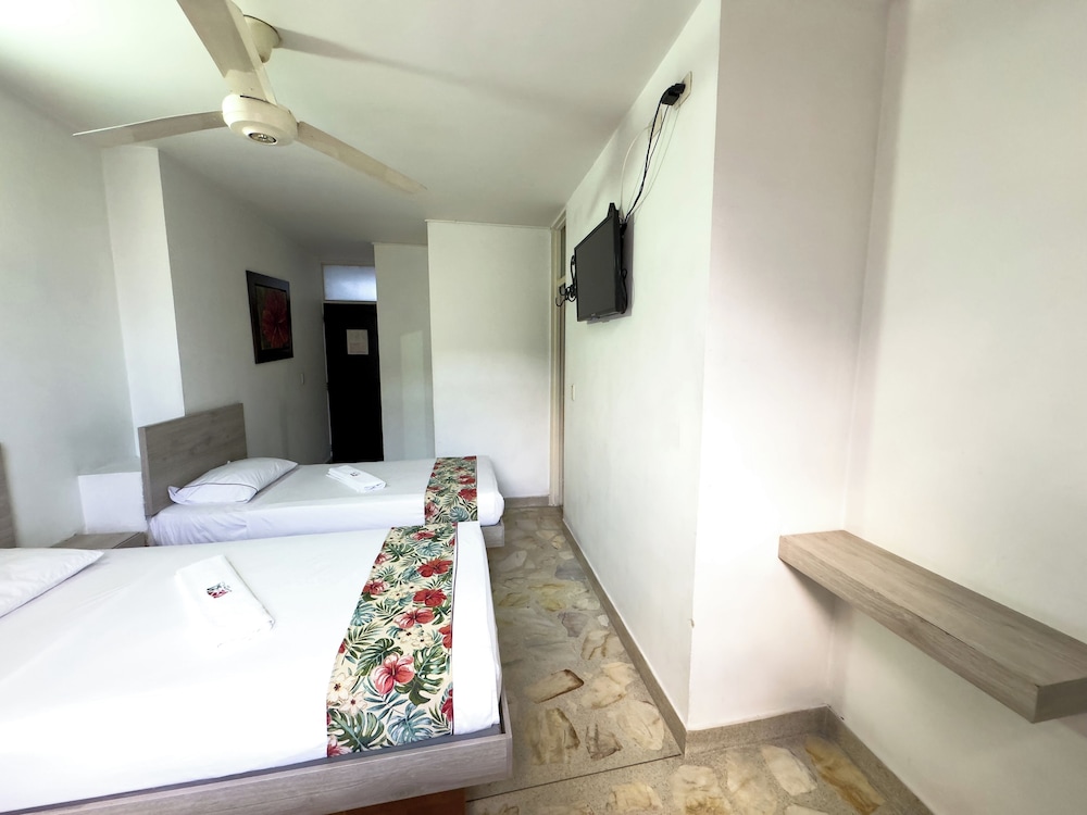 Hotel Macedonia Plaza 13/25