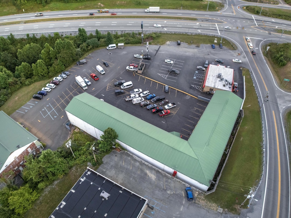 SureStay Hotel by Best Western Summersville 3/50