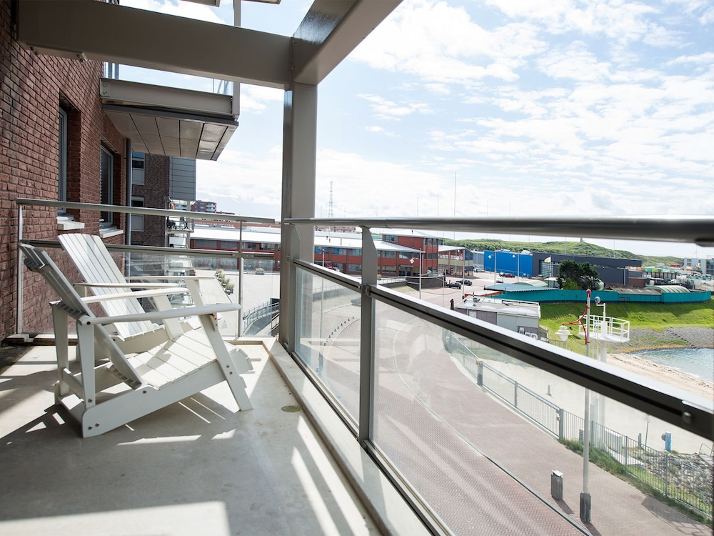 BizStay Harbour Scheveningen Apartments 28/50