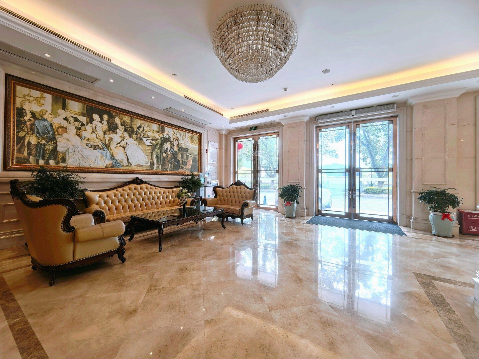 Vienna Hotel (Longmen) 35/39