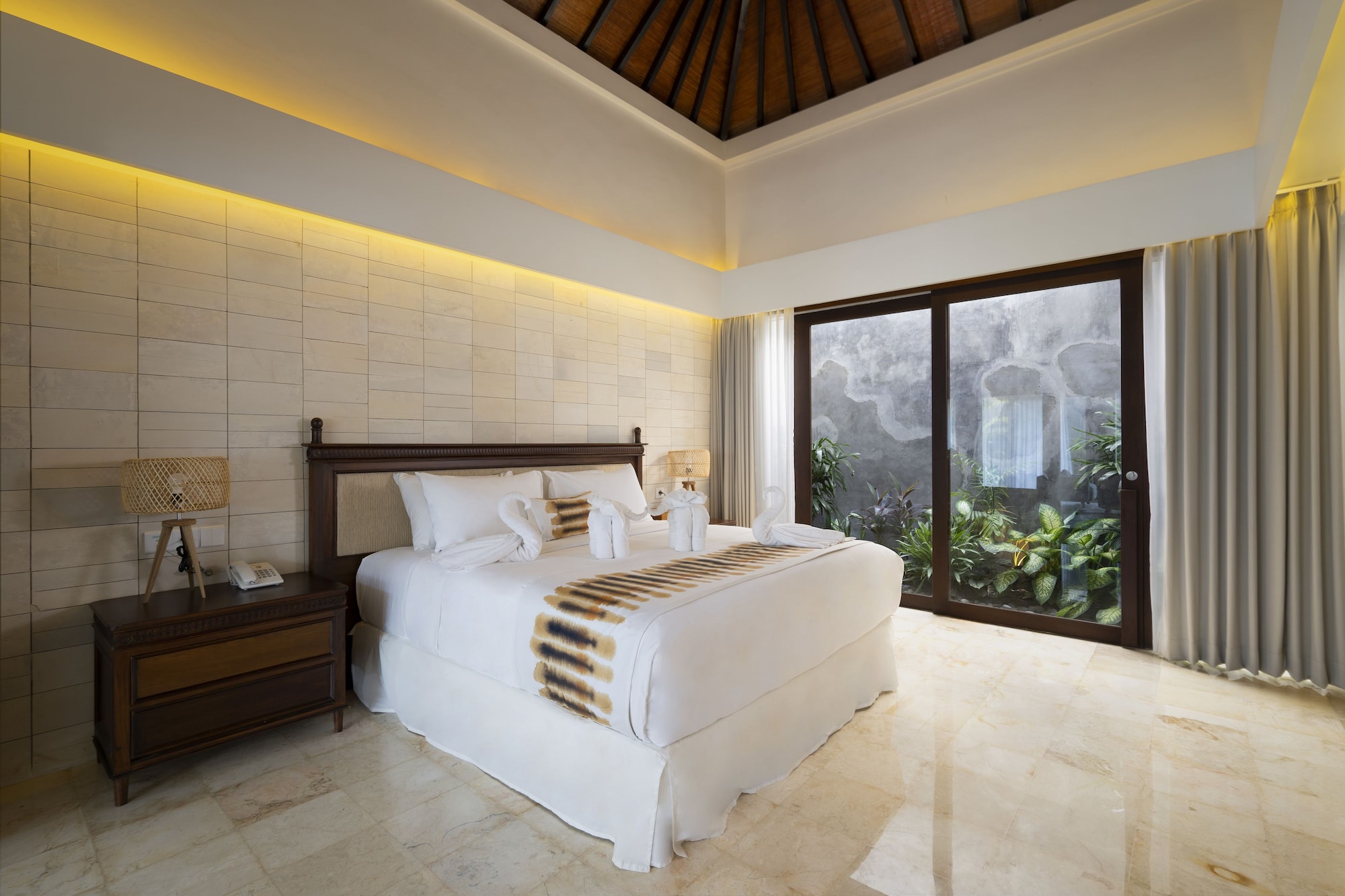 3 BEDROOMS, FAMILY, VILLA, PRIVATE POOL