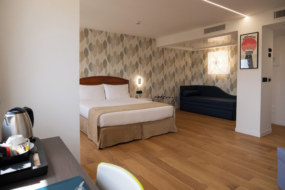 Room at Dei Congressi, ROME