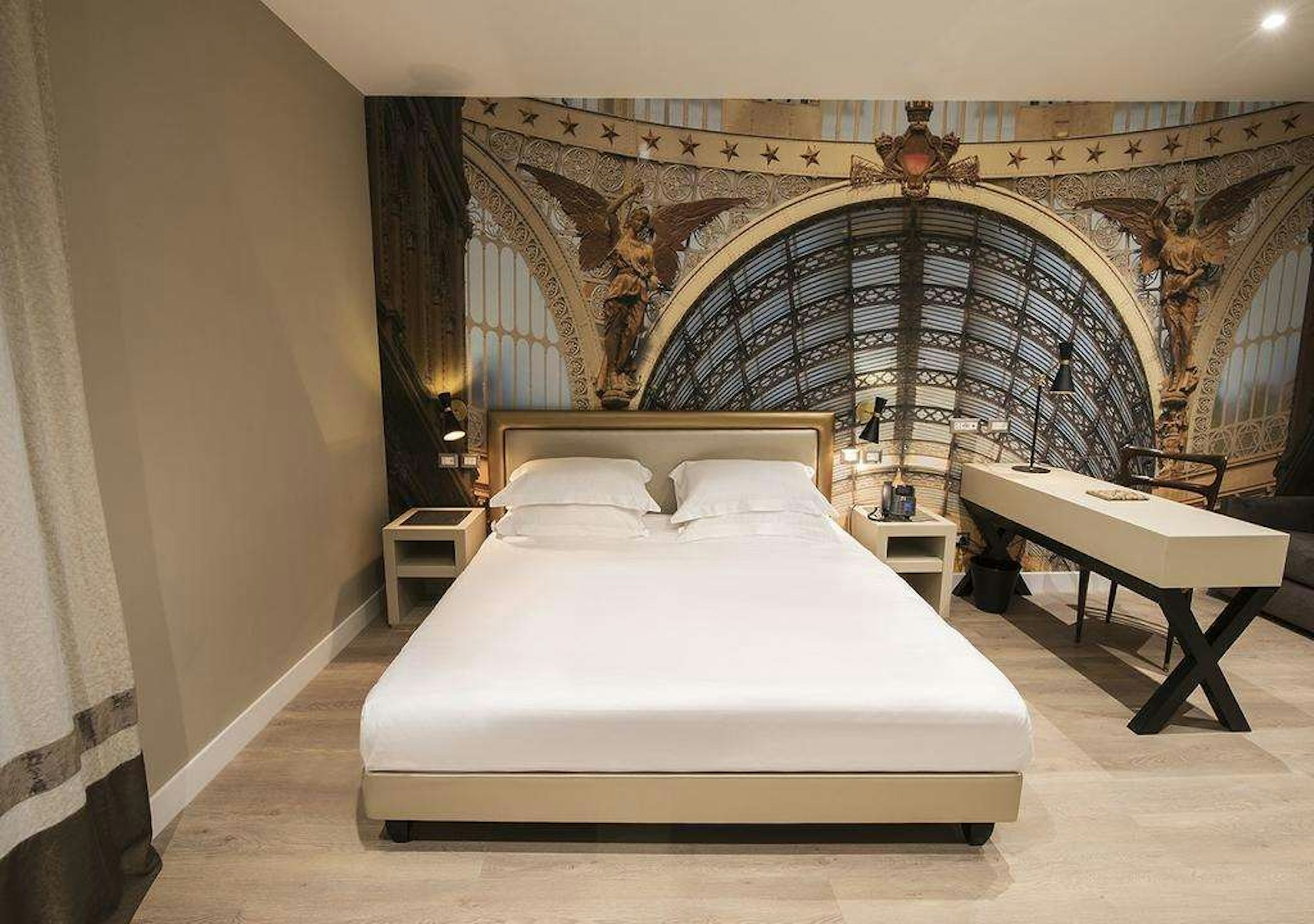 Caruso Place Boutique Wellness Suites 23/70