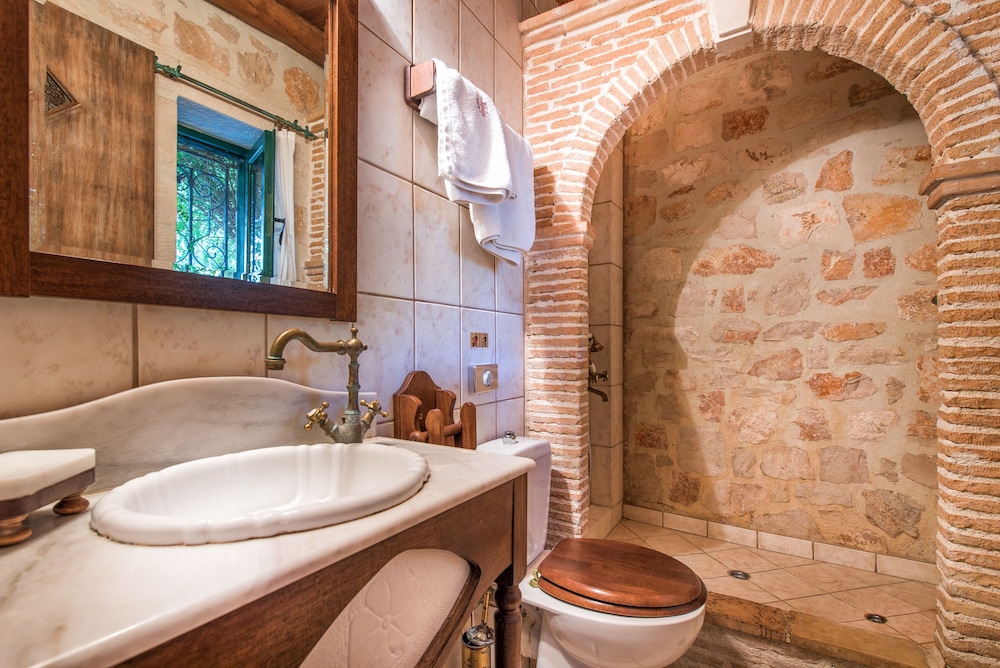 Nobelos Boutique Hotel 50/50